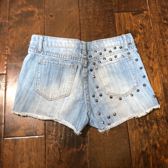 Forever 21 Studded Distressed Mini Shorts 26 - Picture 3 of 3